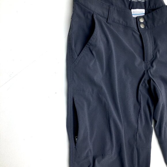 Columbia Women's Grey Capri Hiking Camp Pants Omni Shade Stretch Lightweight 8 - Picture 3 of 10